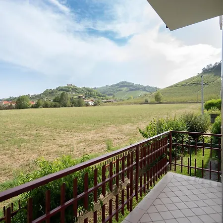 Private Parking, With Hill View Lejlighed