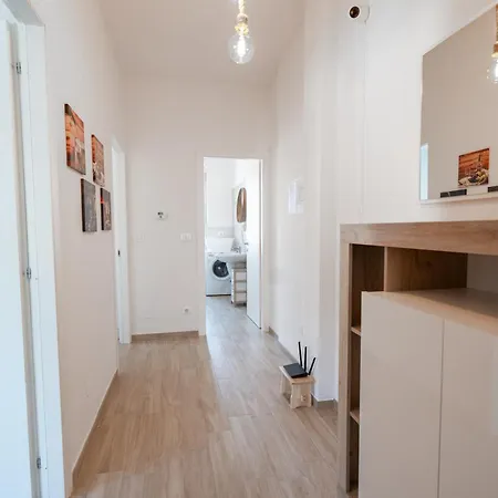 Private Parking, With Hill View Apartment *